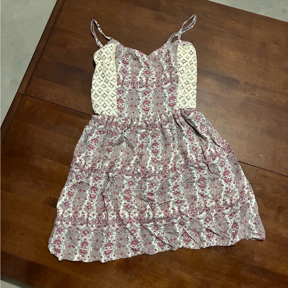 Abercrombie & Fitch Floral Sundres